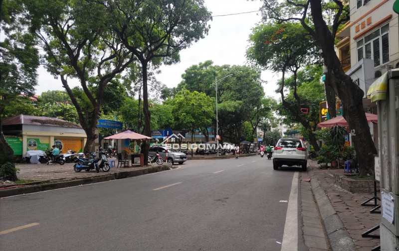 NGUYÊN HỒNG - VŨ NGỌC PHAN - LÁNG HẠ: Nhà mới 5tầng, THANG MÁY, Ngõ thông, Ở sướng, Chỉ 8,282 tỷ